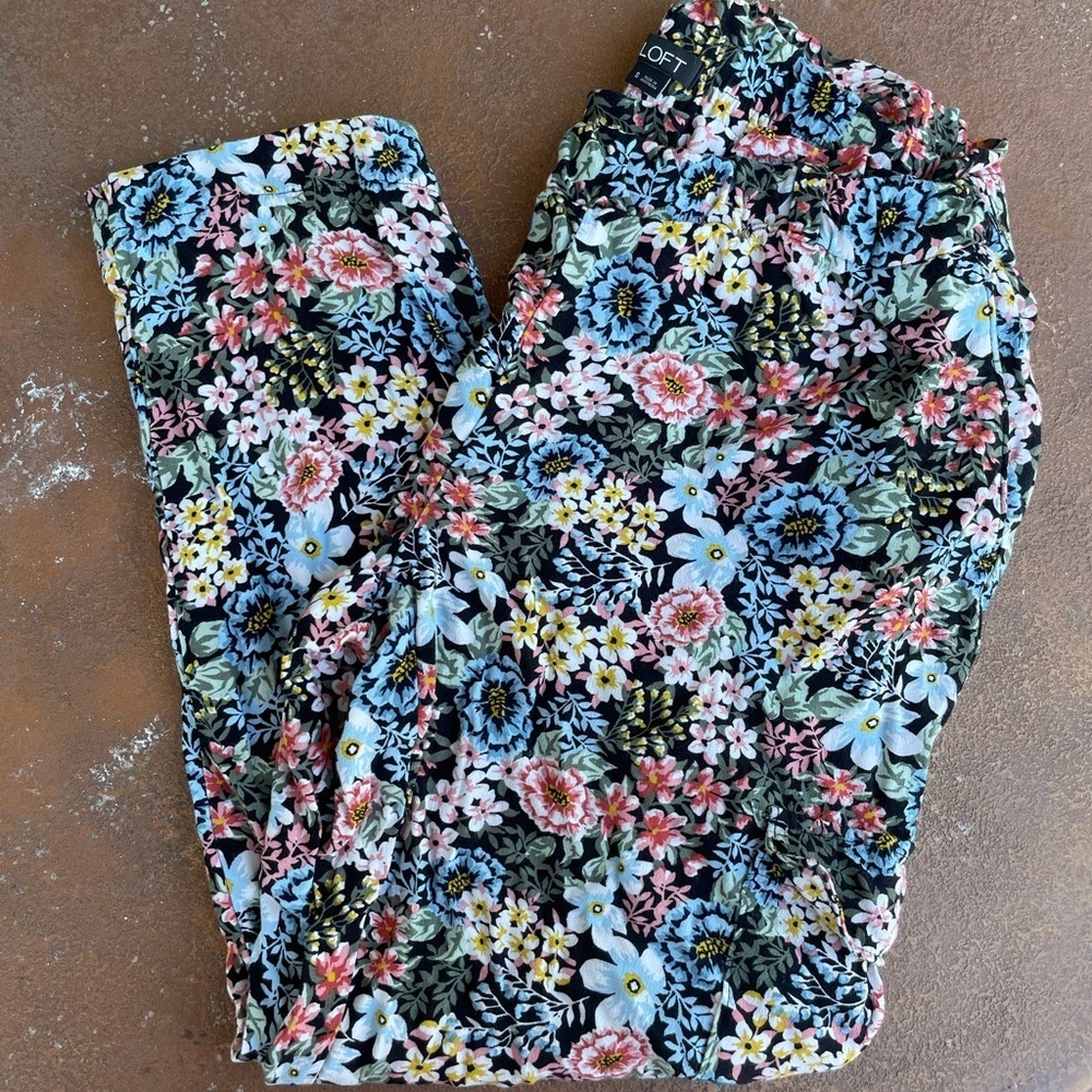Loft floral trousers 🌸